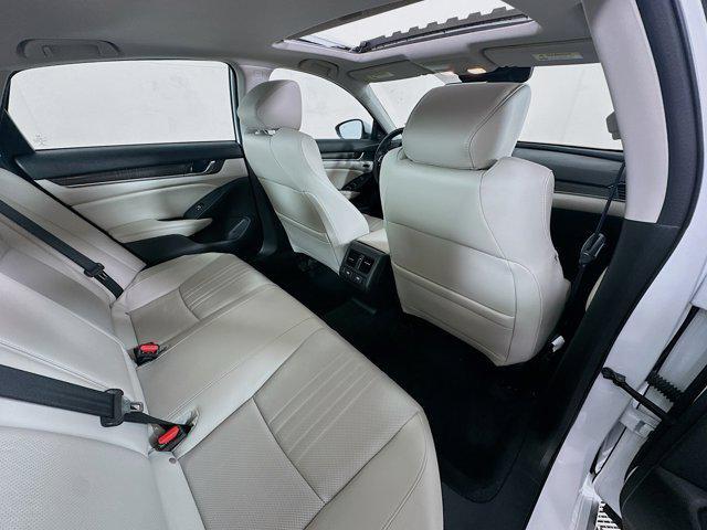 Photo of 2022 Platinum White Pearl Honda Accord