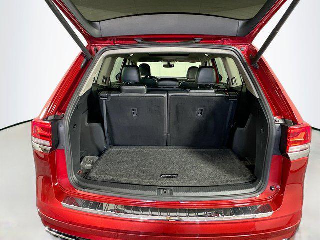 Photo of 2021 Red Metallic Volkswagen Atlas