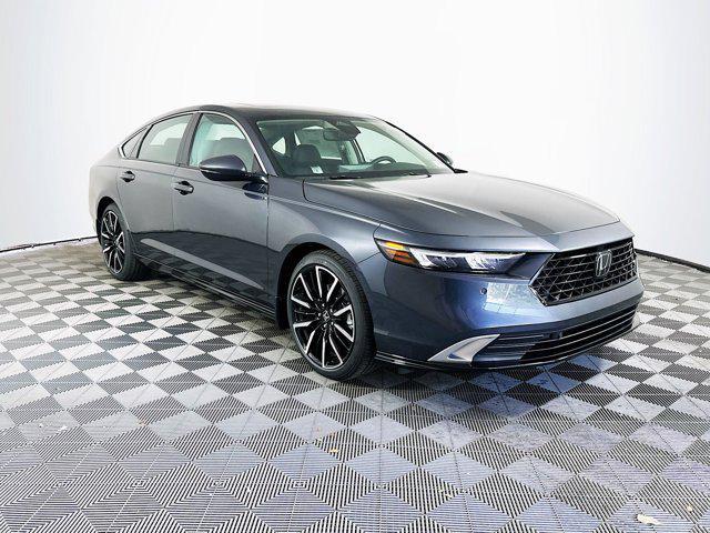 Photo of 2025 Meteorite Gray Metallic Honda Accord Hybrid