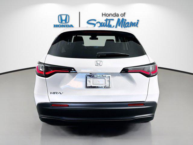 Photo of 2026 Platinum White Pearl Honda HR-V
