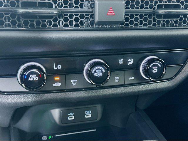 Photo of 2026 Platinum White Pearl Honda HR-V