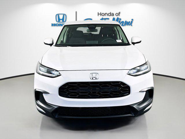 Photo of 2026 Platinum White Pearl Honda HR-V