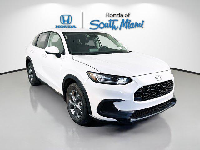 Photo of 2026 Platinum White Pearl Honda HR-V