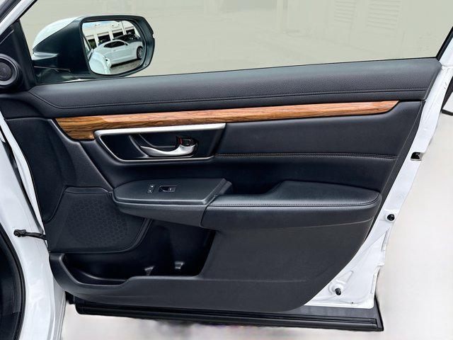Photo of 2022 Crystal Black Pearl Honda CR-V