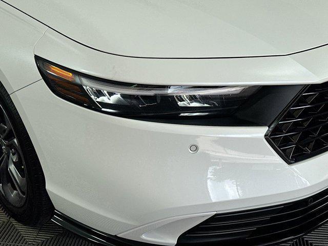 Photo of 2024 Platinum White Pearl Honda Accord Hybrid