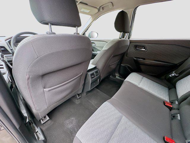 Photo of 2021 Super Black Nissan Rogue
