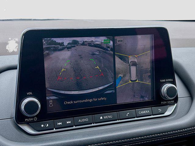 Photo of 2021 Super Black Nissan Rogue