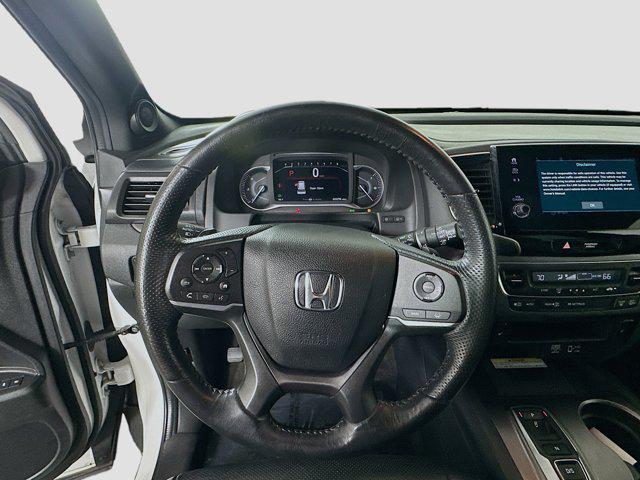Photo of 2023 Platinum White Pearl Honda Passport
