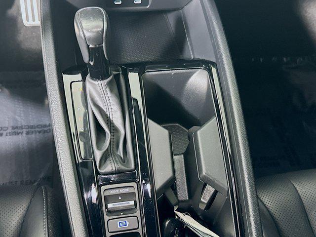Photo of 2023 Lunar Silver Metallic Honda Accord Hybrid