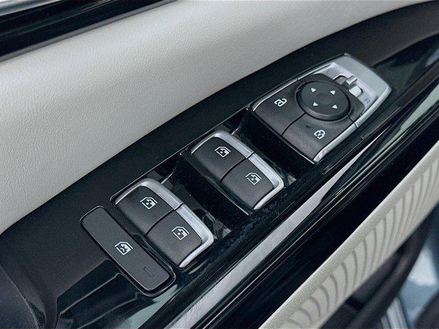 Photo of 2023 Astra Blue Kia Carnival