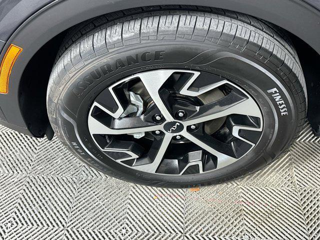 Photo of 2023 Gravity Gray Kia Sportage