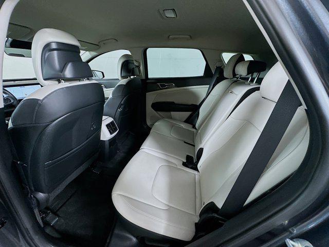 Photo of 2023 Gravity Gray Kia Sportage