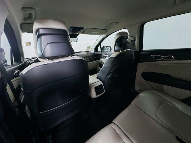 Photo of 2023 Gravity Gray Kia Sportage