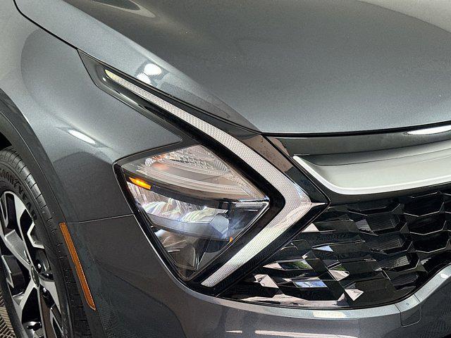 Photo of 2023 Gravity Gray Kia Sportage