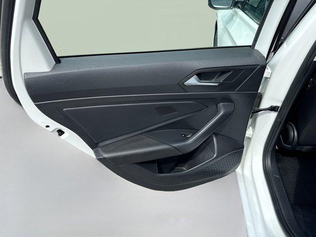 Photo of 2021 Pure White Volkswagen Jetta