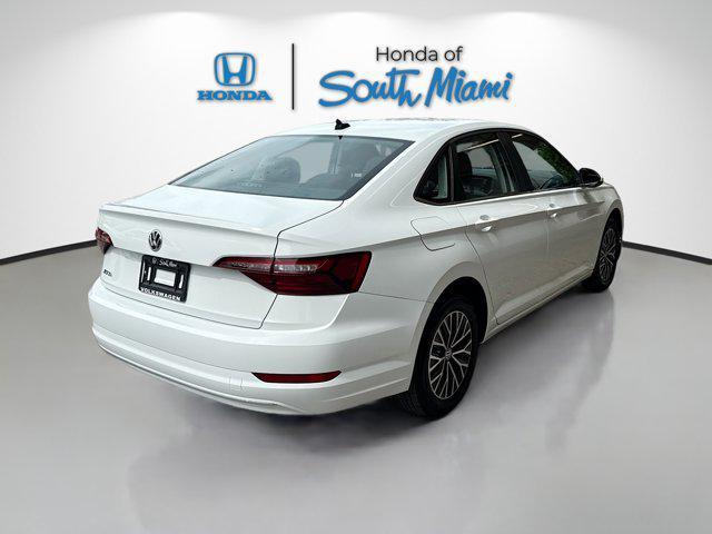 Photo of 2021 Pure White Volkswagen Jetta