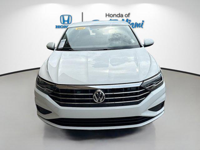 Photo of 2021 Pure White Volkswagen Jetta