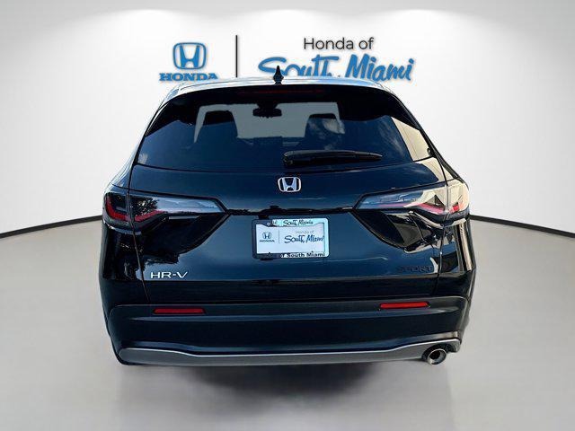 Photo of 2024 Crystal Black Pearl Honda HR-V