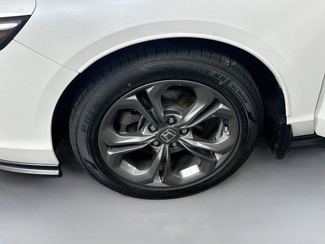 Photo of 2024 Platinum White Pearl Honda Accord