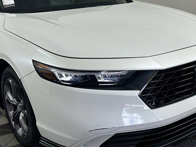 Photo of 2024 Platinum White Pearl Honda Accord