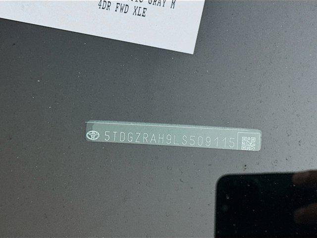 Photo of 2020 Magnetic Gray Metallic Toyota Highlander