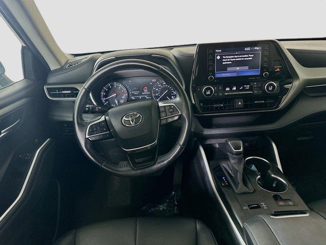 Photo of 2020 Magnetic Gray Metallic Toyota Highlander