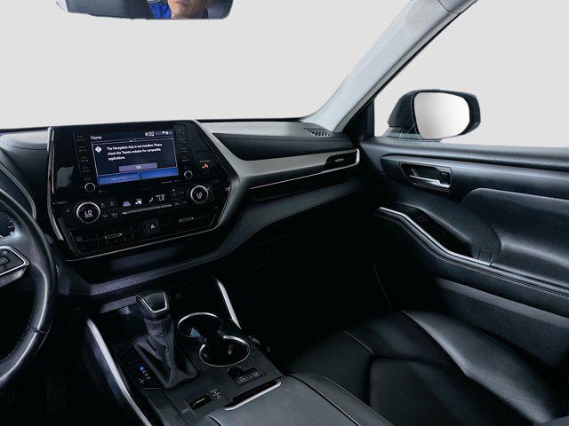 Photo of 2020 Magnetic Gray Metallic Toyota Highlander