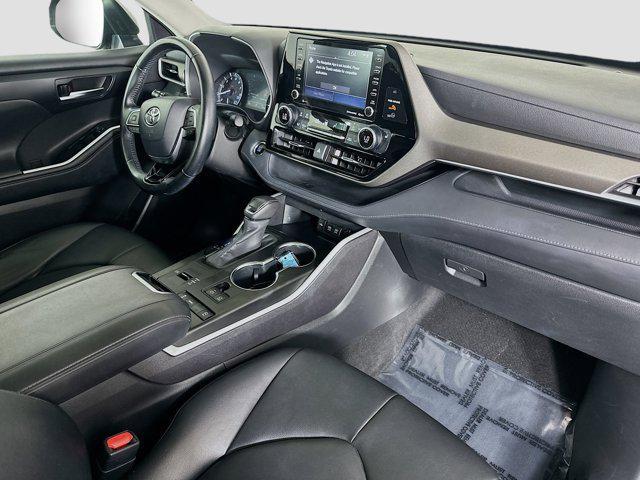 Photo of 2020 Magnetic Gray Metallic Toyota Highlander