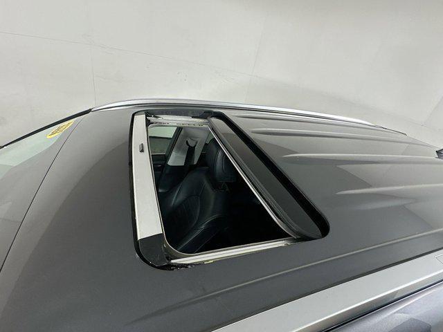 Photo of 2020 Magnetic Gray Metallic Toyota Highlander