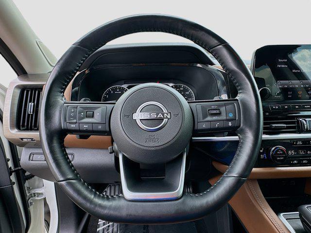 Photo of 2022 Pearl White Tricoat Nissan Pathfinder