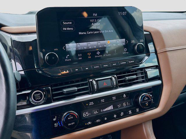 Photo of 2022 Pearl White Tricoat Nissan Pathfinder
