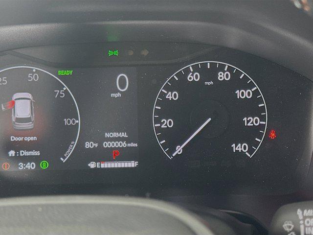 Photo of 2025 Solar Silver Metallic Honda CR-V Hybrid
