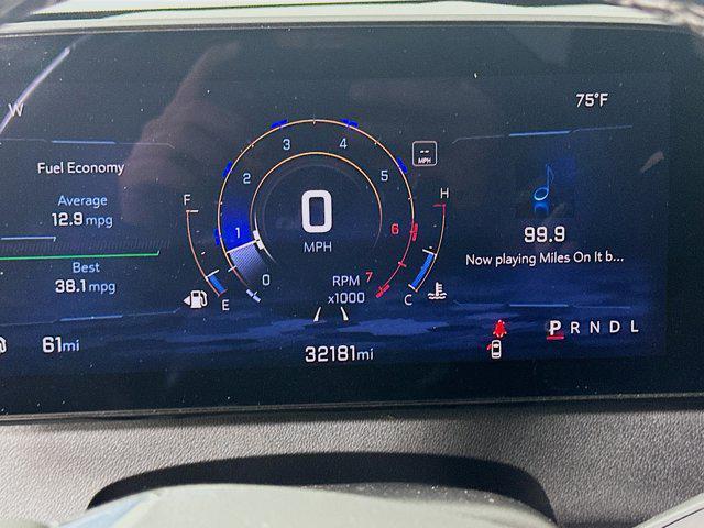 Photo of 2024 Summit White Chevrolet Traverse