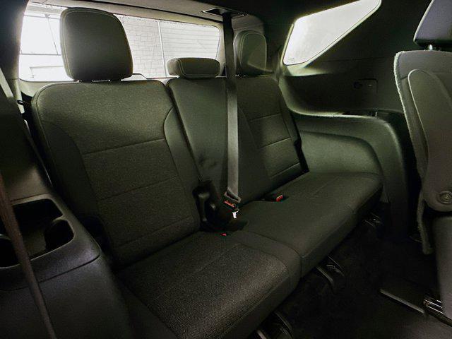 Photo of 2024 Summit White Chevrolet Traverse