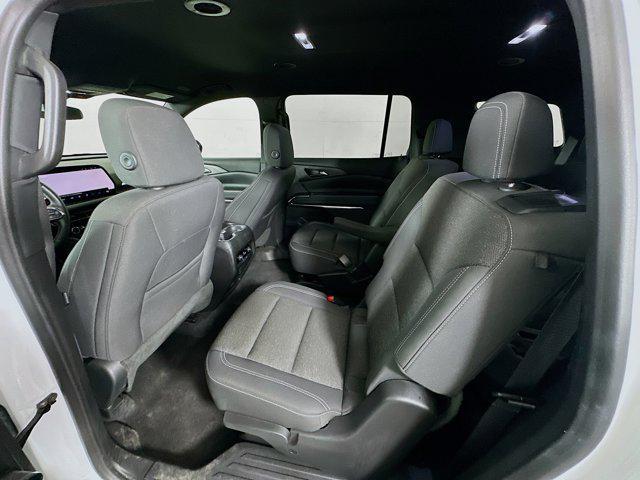 Photo of 2024 Summit White Chevrolet Traverse