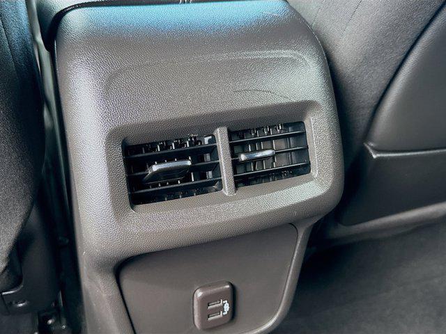 Photo of 2023 Summit White GMC Terrain