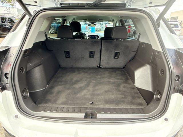 Photo of 2023 Summit White GMC Terrain