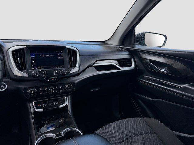 Photo of 2023 Summit White GMC Terrain