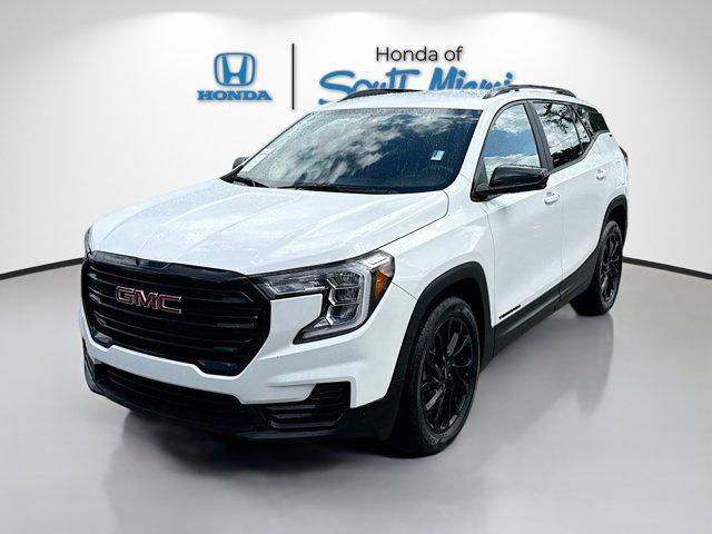 Photo of 2023 Summit White GMC Terrain