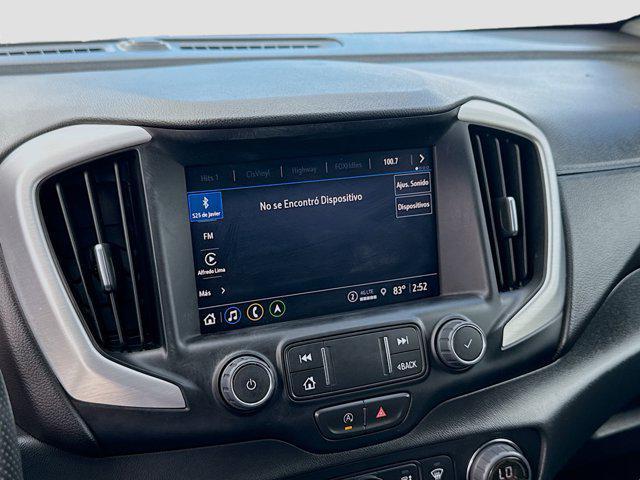 Photo of 2023 Summit White GMC Terrain