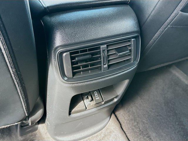 Photo of 2022 Platinum White Pearl Honda CR-V Hybrid