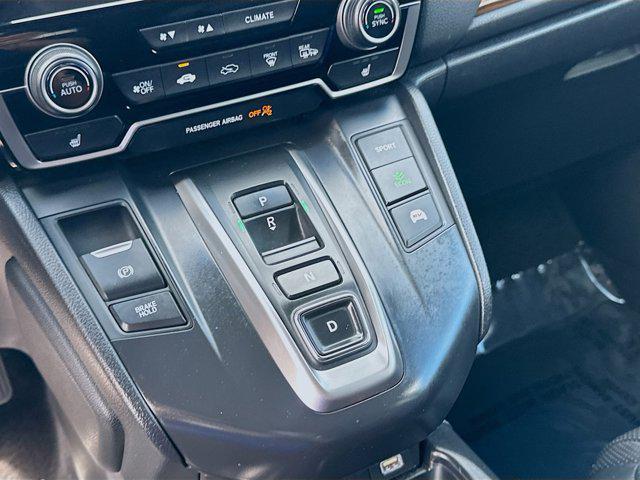Photo of 2022 Platinum White Pearl Honda CR-V Hybrid