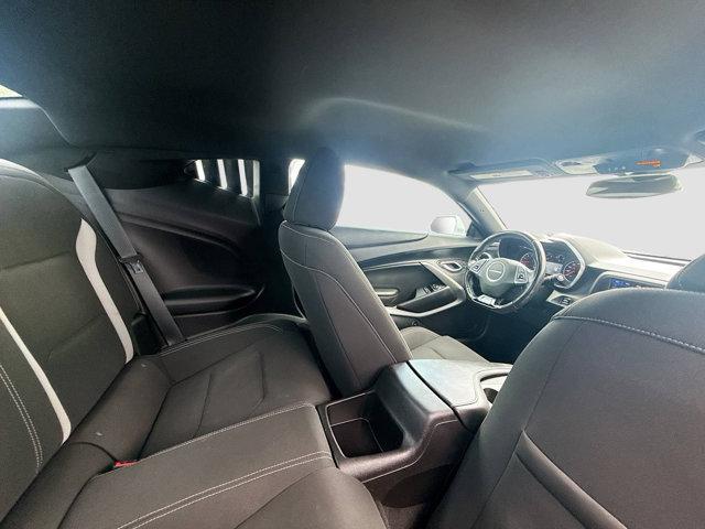 Photo of 2021 Summit White Chevrolet Camaro