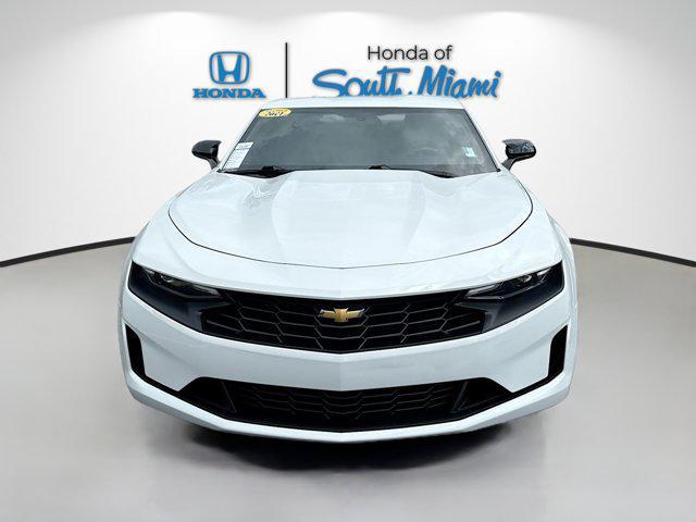 Photo of 2021 Summit White Chevrolet Camaro