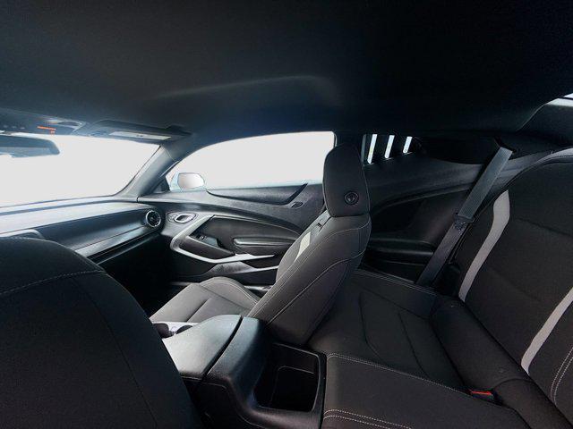 Photo of 2021 Summit White Chevrolet Camaro