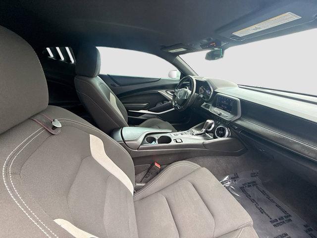 Photo of 2021 Summit White Chevrolet Camaro