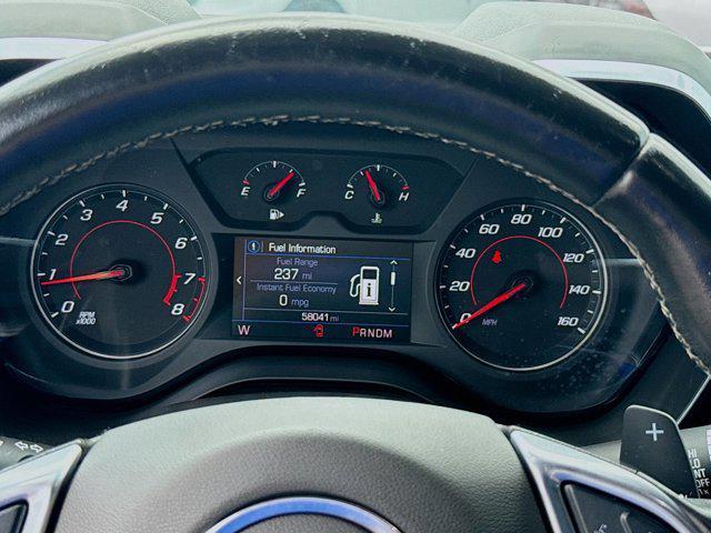 Photo of 2021 Summit White Chevrolet Camaro
