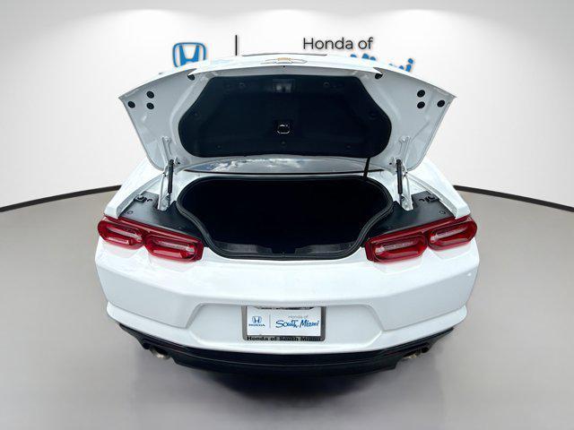 Photo of 2021 Summit White Chevrolet Camaro