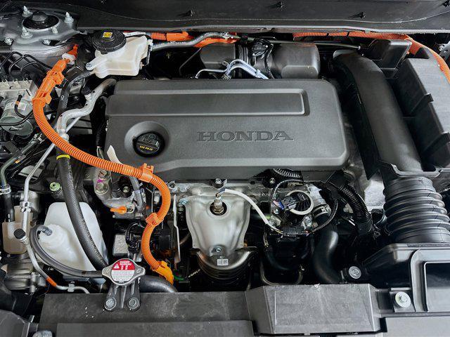 Photo of 2025 Solar Silver Metallic Honda CR-V Hybrid