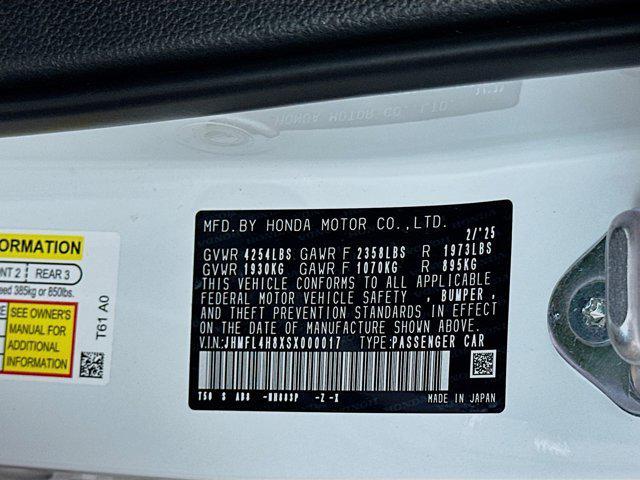 Photo of 2025 Platinum White Pearl Honda Civic Hybrid